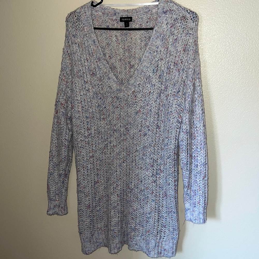 Used Torrid V-Neck Sweater Size 1